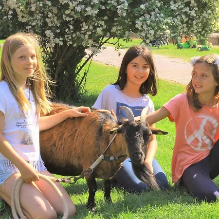 Ferienbauernhof Liesenberg Ferienreihenhaus Obstwiese Apartmán Fehmarn